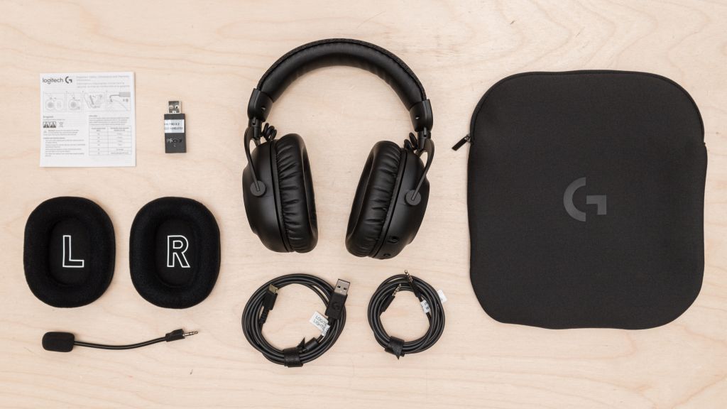 Logitech G PRO X 2 LIGHTSPEED, contenuto della confezione nel colore nero contenente cavi ed accessori
