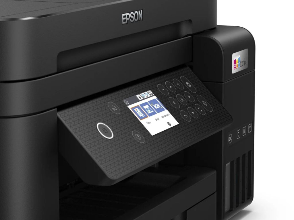 La Epson EcoTank ET-3850 ha un display facile da vedere ed il pannello frontale può essere inclinato per migliorarne la visibilità