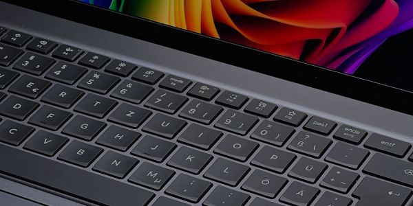 Il Lenovo ThinkPad X9 15 Aura Edition (2025) è un laptop Windows da 15.3” per un'esperienza e un supporto premium